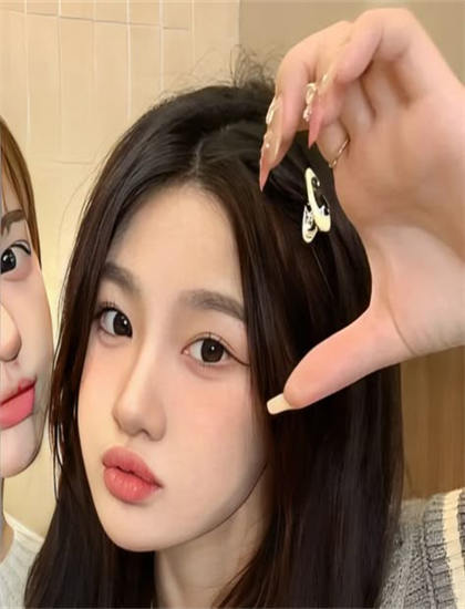 重新认识《楼上，楼下 第四季》的审美特点与艺术成就——商业与艺术的平衡